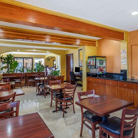 Quality Inn & Suites Westminster Seal Beach מראה חיצוני תמונה