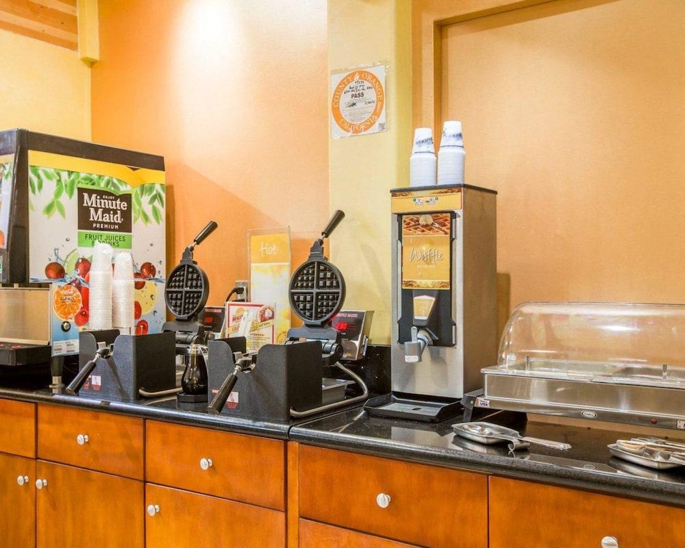 Quality Inn & Suites Westminster Seal Beach מראה חיצוני תמונה