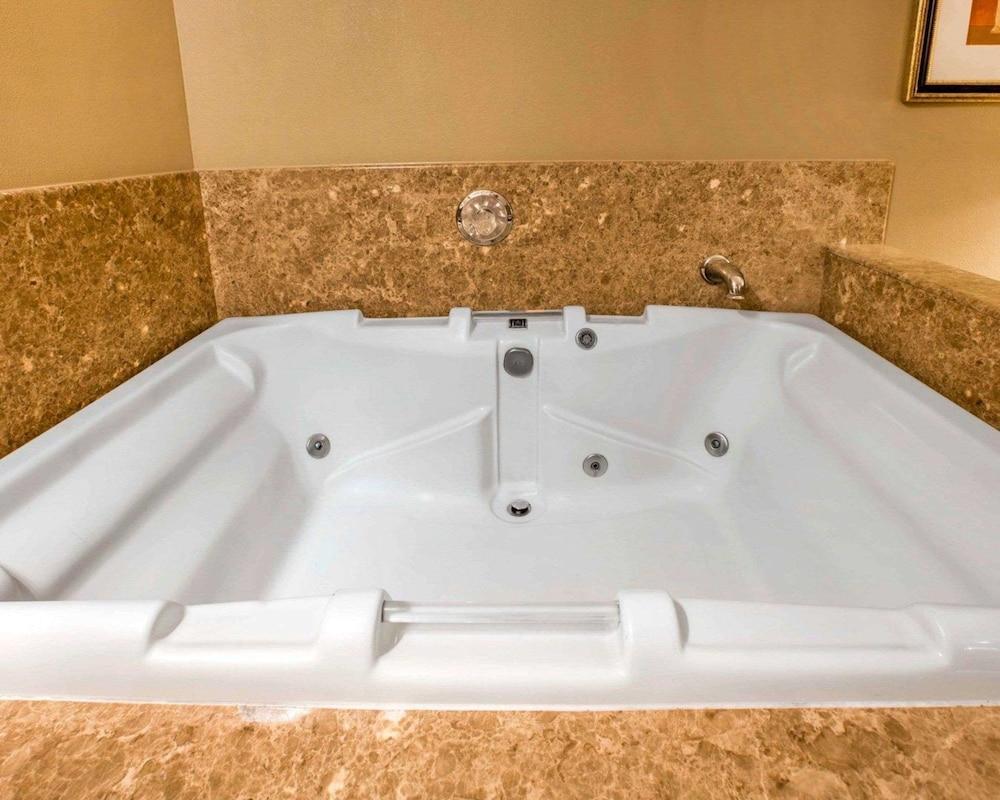 Quality Inn & Suites Westminster Seal Beach מראה חיצוני תמונה