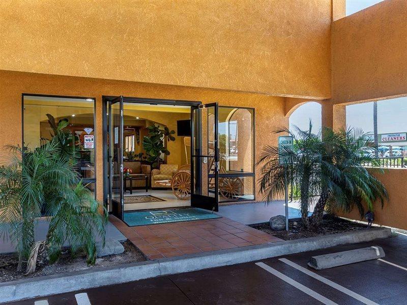Quality Inn & Suites Westminster Seal Beach מראה חיצוני תמונה