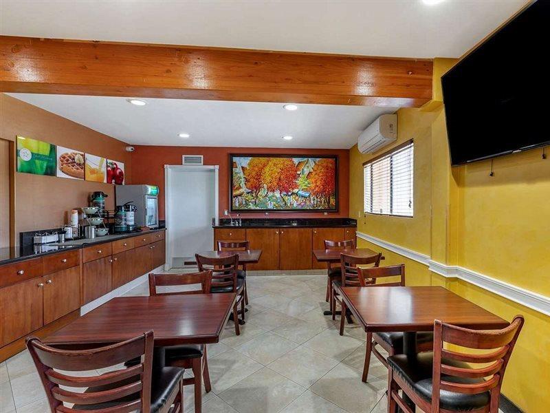 Quality Inn & Suites Westminster Seal Beach מראה חיצוני תמונה