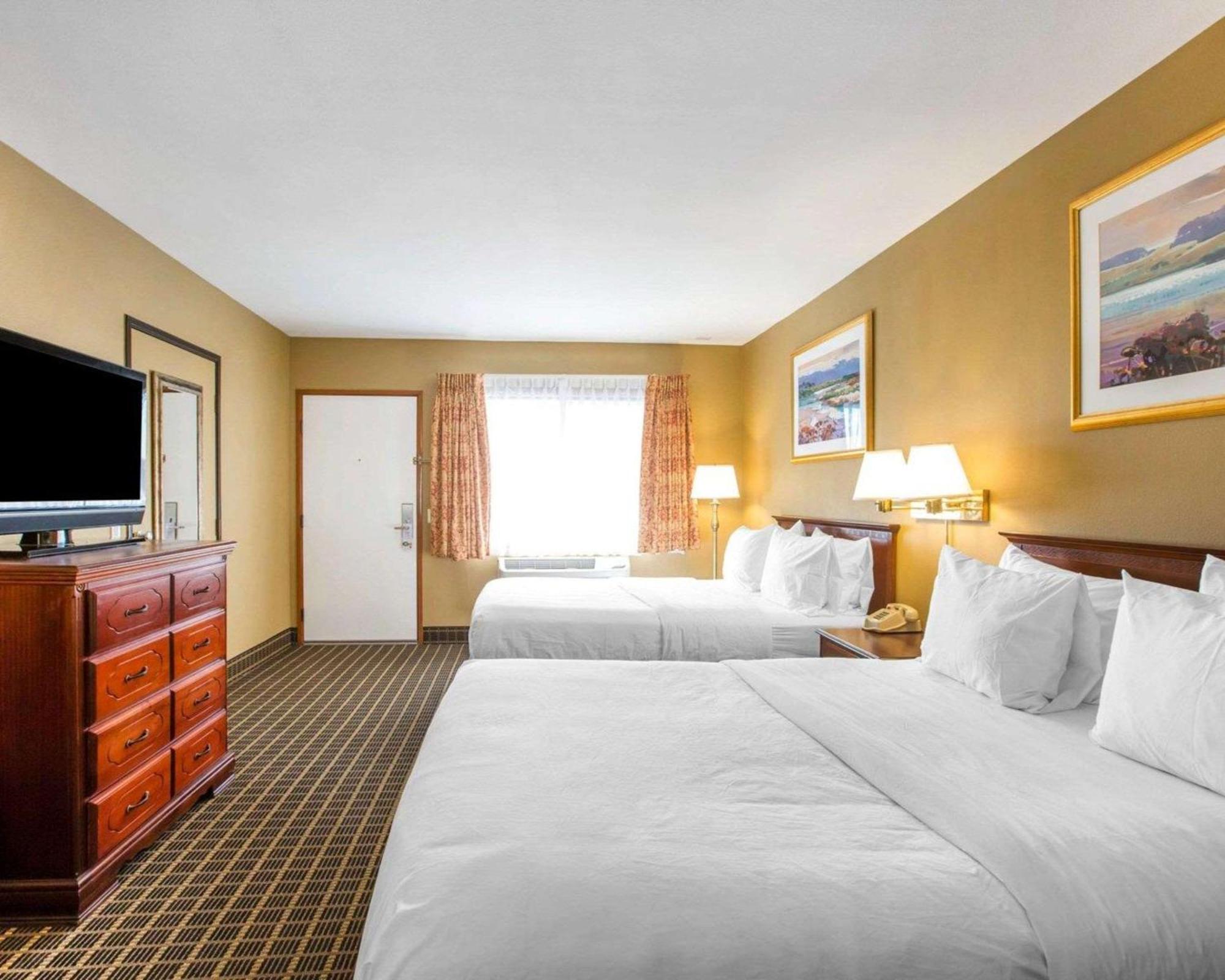 Quality Inn & Suites Westminster Seal Beach מראה חיצוני תמונה
