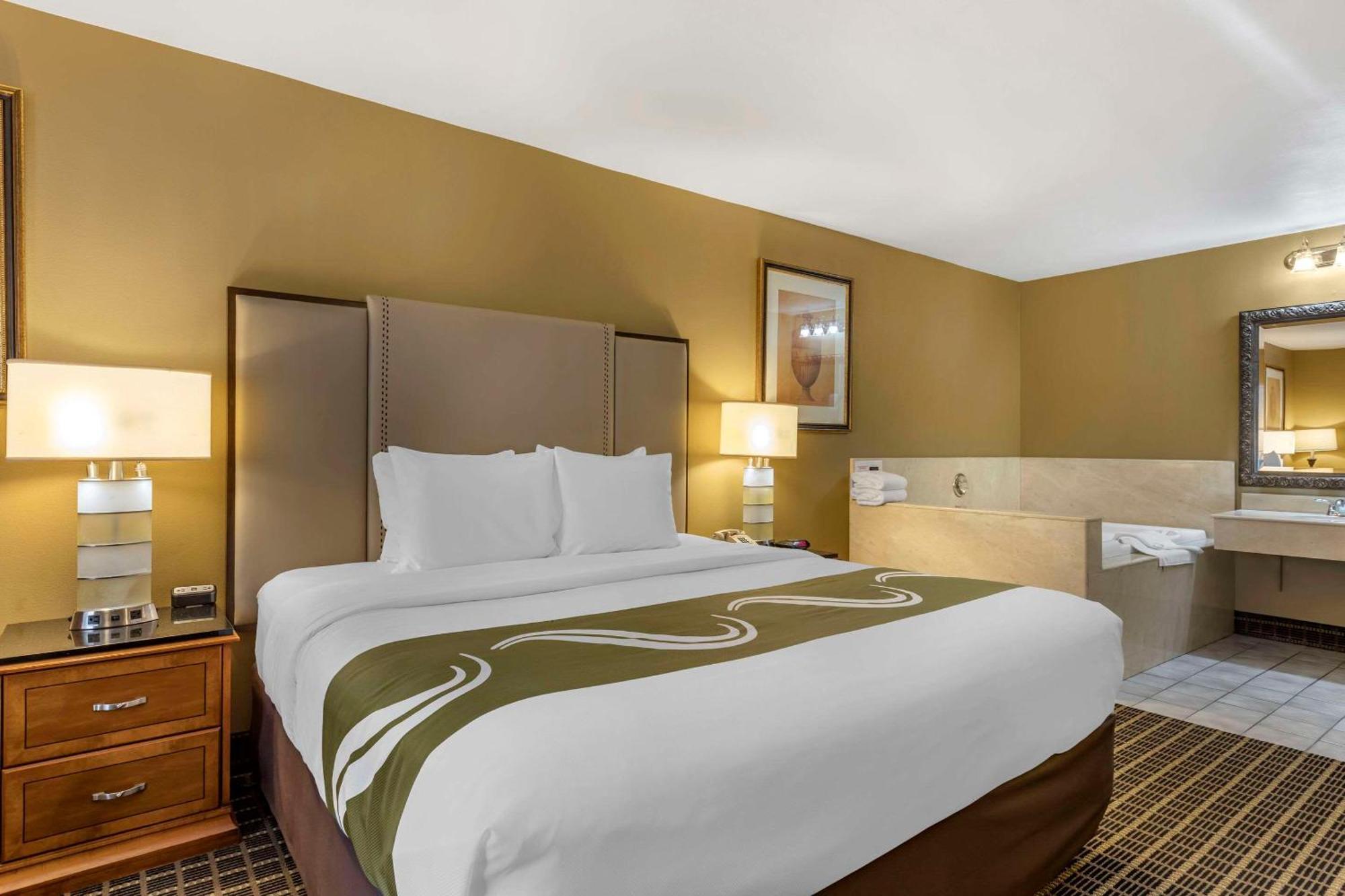 Quality Inn & Suites Westminster Seal Beach מראה חיצוני תמונה