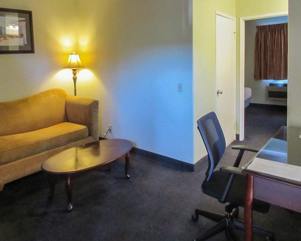 Quality Inn & Suites Westminster Seal Beach מראה חיצוני תמונה